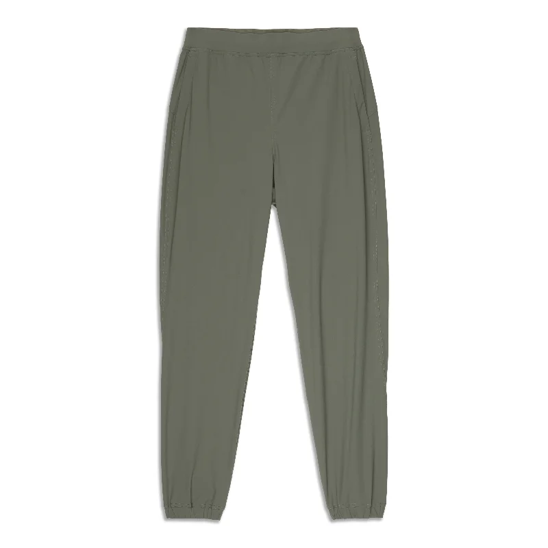 Women's High-Fashion Outfit Adapted State High-Rise Jogger - Resale